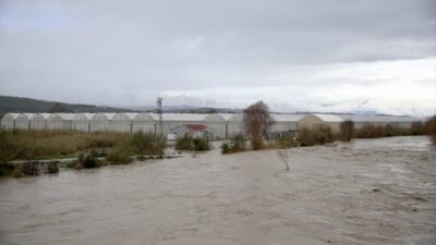MUĞLA (AA) – Muğla ve ilçelerinde etkili olan kuvvetli yağış