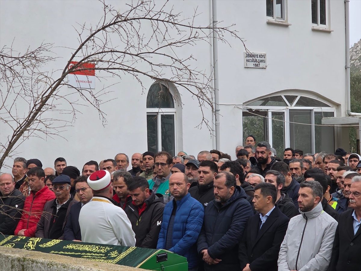 MUĞLA (AA) – Muğla'nın Marmaris ilçesinde, sağanak nedeniyle taşan dereden