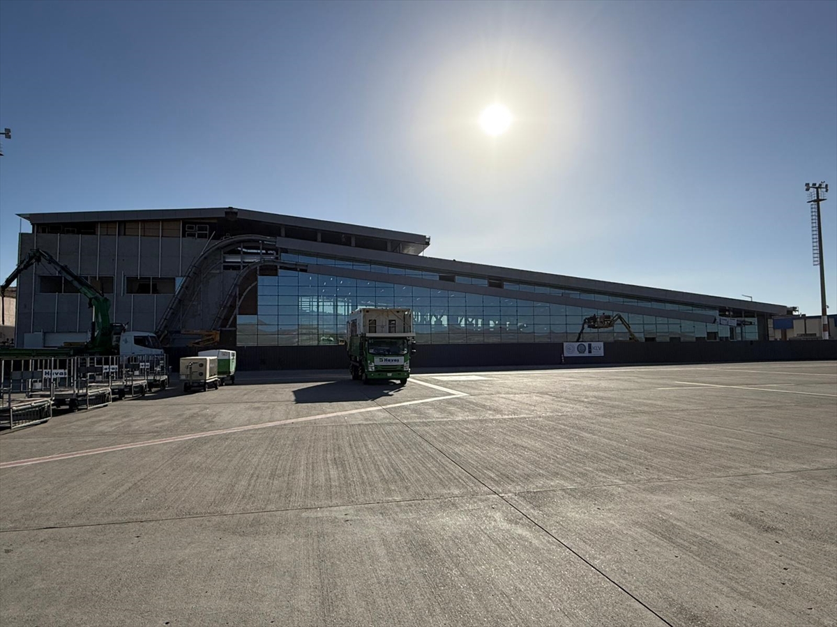 - Ulaştırma ve Altyapı Bakanı Abdulkadir Uraloğlu:
- "İstanbul-Nevşehir seferini yapan