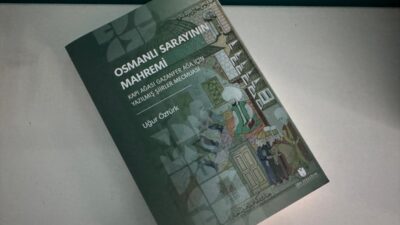 - Doç. Dr. Uğur Öztürk:
- "Gazanfer Ağa, hanım sultanların yakını,
