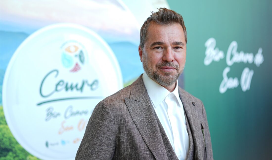 - Oyuncu ve Cemre Vakfı Mütevelli Heyeti Üyesi Engin Altan