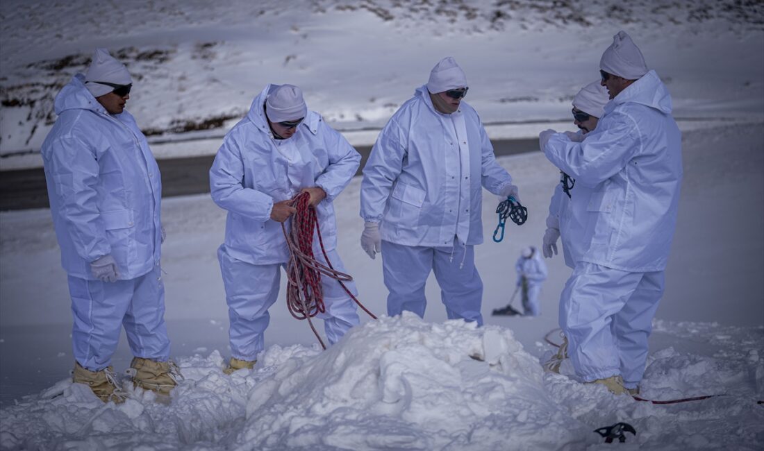 - Erzurum'daki 2 bin 421 metre rakımlı Konaklı Kayak Merkezi'nde
