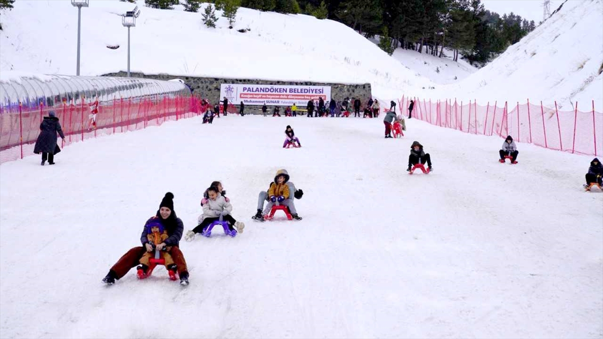 ERZURUM (AA) – Erzurum'da Palandöken Belediyesi tarafında faaliyete geçirilen kızak