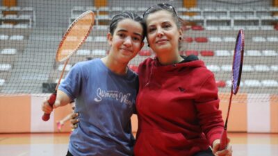 - Milli sporcu Sudenaz Şanlı:
- "İçine kapanık bir çocuktum. Spora