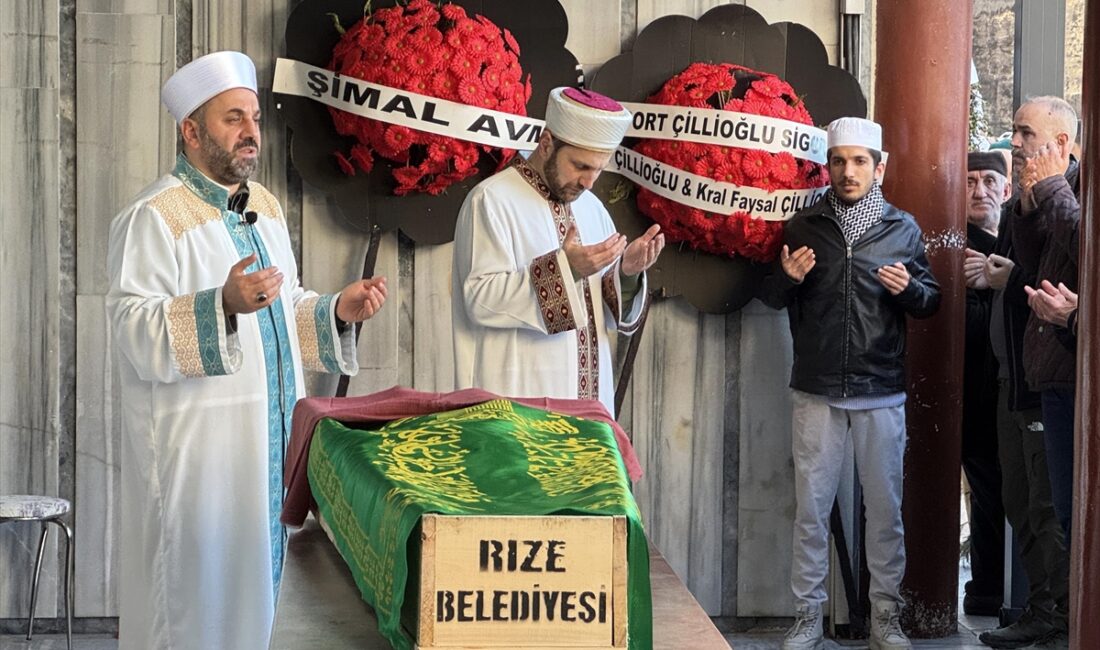 RİZE (AA) – Rize'de 10'uncu kattaki evinin balkonundan düşerek hayatını