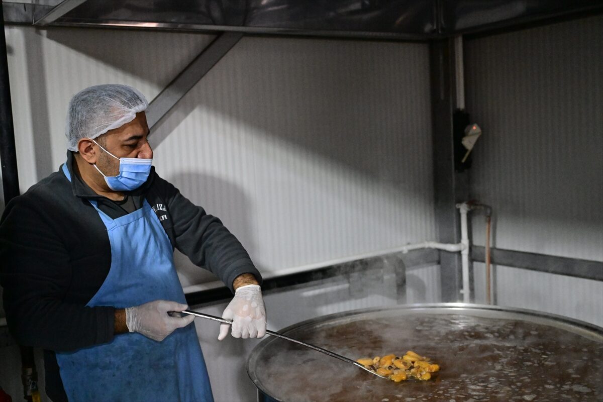 - Kahramanmaraş'ta 33 yıl önce bir grup gönüllünün kurduğu Saçaklızade