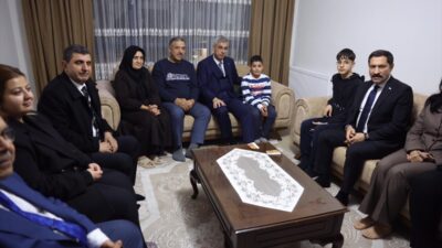 ANKARA (AA) – Sağlık Bakanı Kemal Memişoğlu, Hatay'da depremzede Gümüş