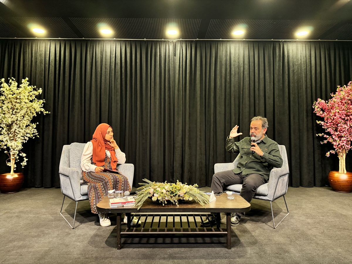 İSTANBUL (AA) – Şair, yazar ve akademisyen Ahmet Murat, Esenler