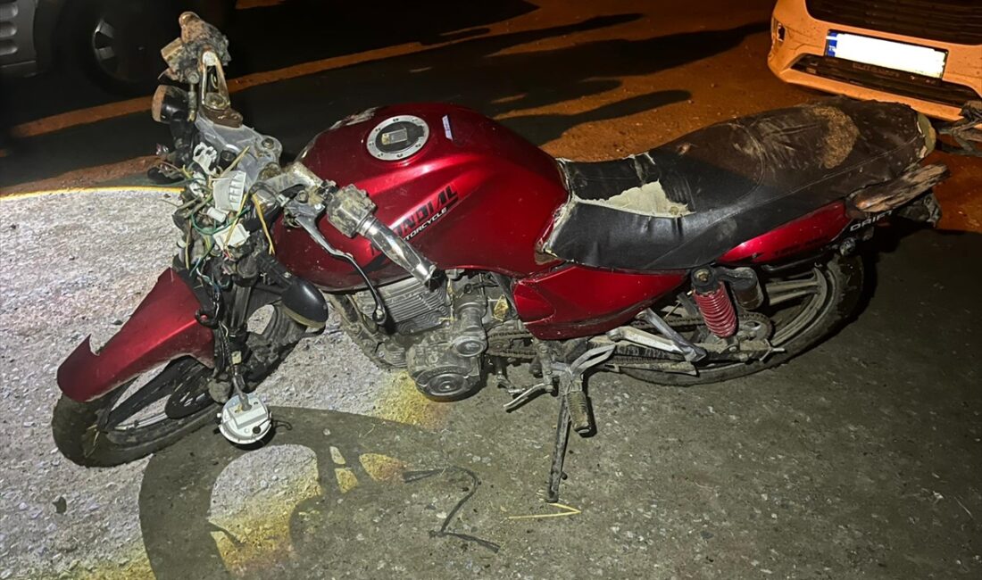 - Zanlının samanlığa sakladığı motosiklet jandarma ekibince bulundu