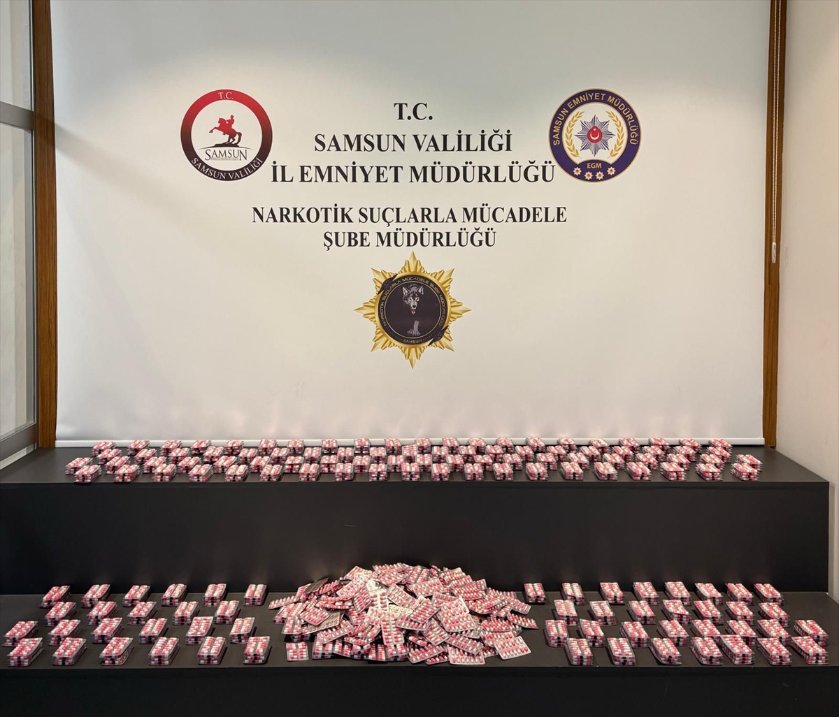 SAMSUN (AA) – Samsun'un İlkadım ve Atakum ilçelerinde düzenlenen uyuşturucu