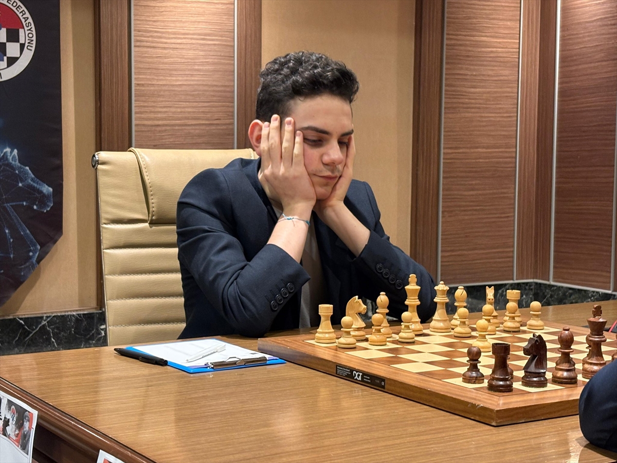 - Klasik bölümün son maçını, Hollandalı Jorden van Foreest kazandı