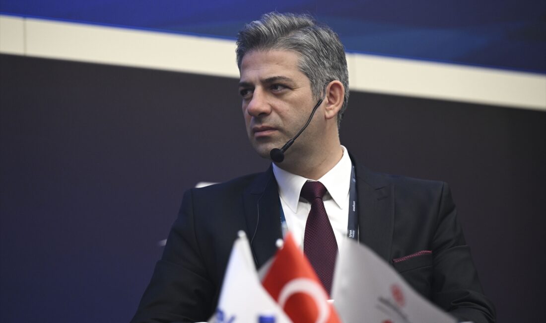 - SAHA MİHENK 3. Milli Havacılık Endüstrisi Çalıştayı'nda sektörün üretim