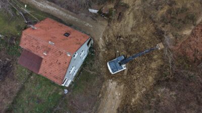 SİNOP (AA) – Sinop'un Türkeli ilçesinde heyelan sebebiyle kapanan köy