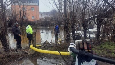 SİVAS (AA) – Sivas'ın Hafik ilçesinde eriyen kar suları nedeniyle