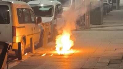 İSTANBUL (AA) – Sultangazi'de yer altındaki elektrik kablolarının oluşan patlama
