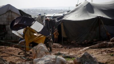 - Vudayhi Kampı Müdürü Ahmad el Yahya:
- "Kimse evine hiçbir