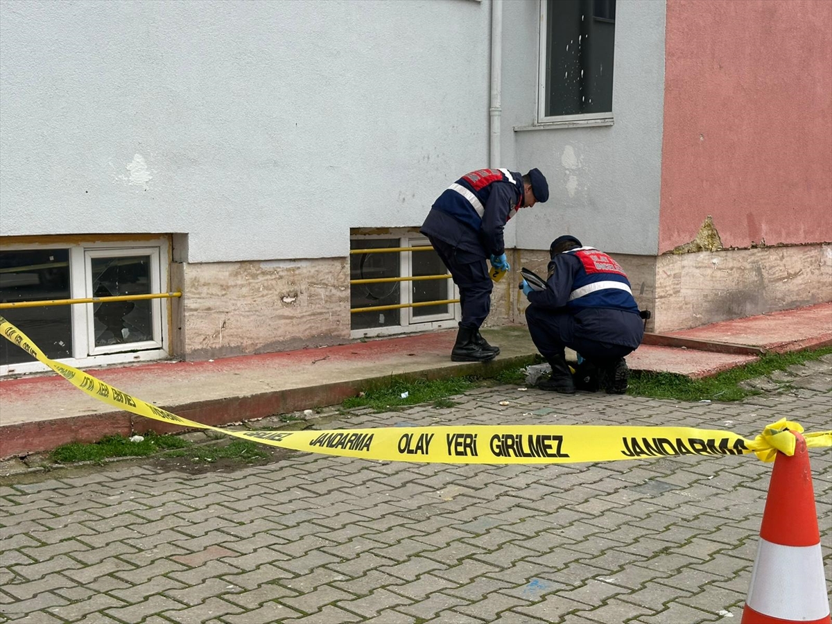 TEKİRDAĞ (AA) – Tekirdağ'ın Çerkezköy ilçesinde okulun 4. katından düşen