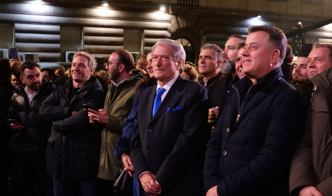 TİRAN (AA) – Arnavutluk'taki ana muhalefet partisi Demokratik Partinin (PD)