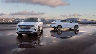 - Togg, şubat ayında yeni renk seçeneğiyle birlikte yüzde sıfır