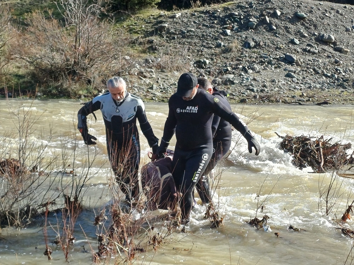 TOKAT (AA) – Tokat'ta kayıp olarak aranan kadının cesedi dere
