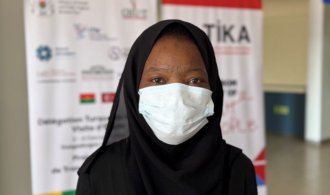 - Ülkenin ilk böbrek nakli yapılan kişisi olarak kayıtlara geçen