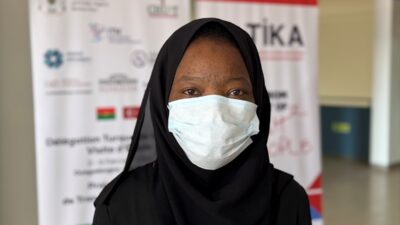 - Ülkenin ilk böbrek nakli yapılan kişisi olarak kayıtlara geçen