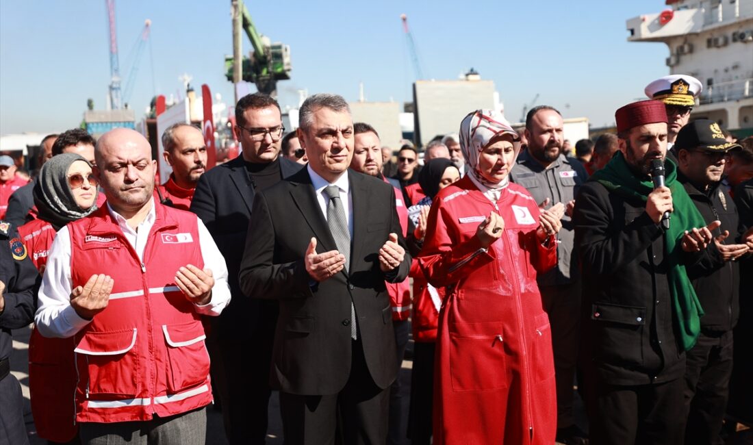 - Türk Kızılay Genel Başkanı Fatma Meriç Yılmaz:
- "Dünyanın dört