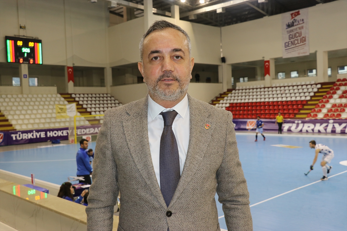 - "Lisans yönetmeliğinde değişiklikler yapıldı. Geçen yıl antrenörler ve kulüplerden