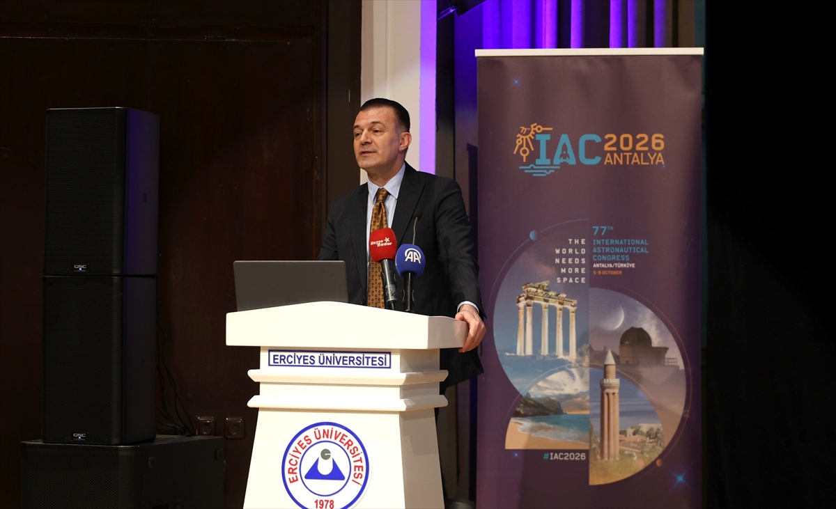 - "Uzay çalışmalarının dışında kalmamız mümkün değil. Uzay çalışmalarının dışında