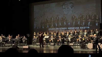 - Güzel Sanatlar Genel Müdürü Ömer Faruk Belviranlı:
- "Muzaffer Sarısözen,