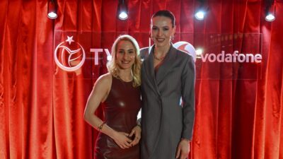 - Türkiye Voleybol Federasyonu Başkanı Mehmet Akif Üstündağ:
"Avrupa Şampiyonası'nın son