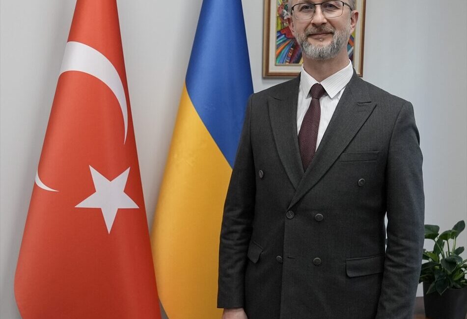 - "İnşallah Karadeniz'deki istikrarın sağlanmasından barışa ulaşmaya kadar, Ukrayna'nın toprak