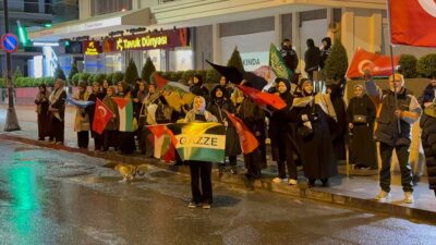 İSTANBUL (AA) – Üsküdar'da mahalle sakinlerinin şube açmayı planlayan McDonald's'a