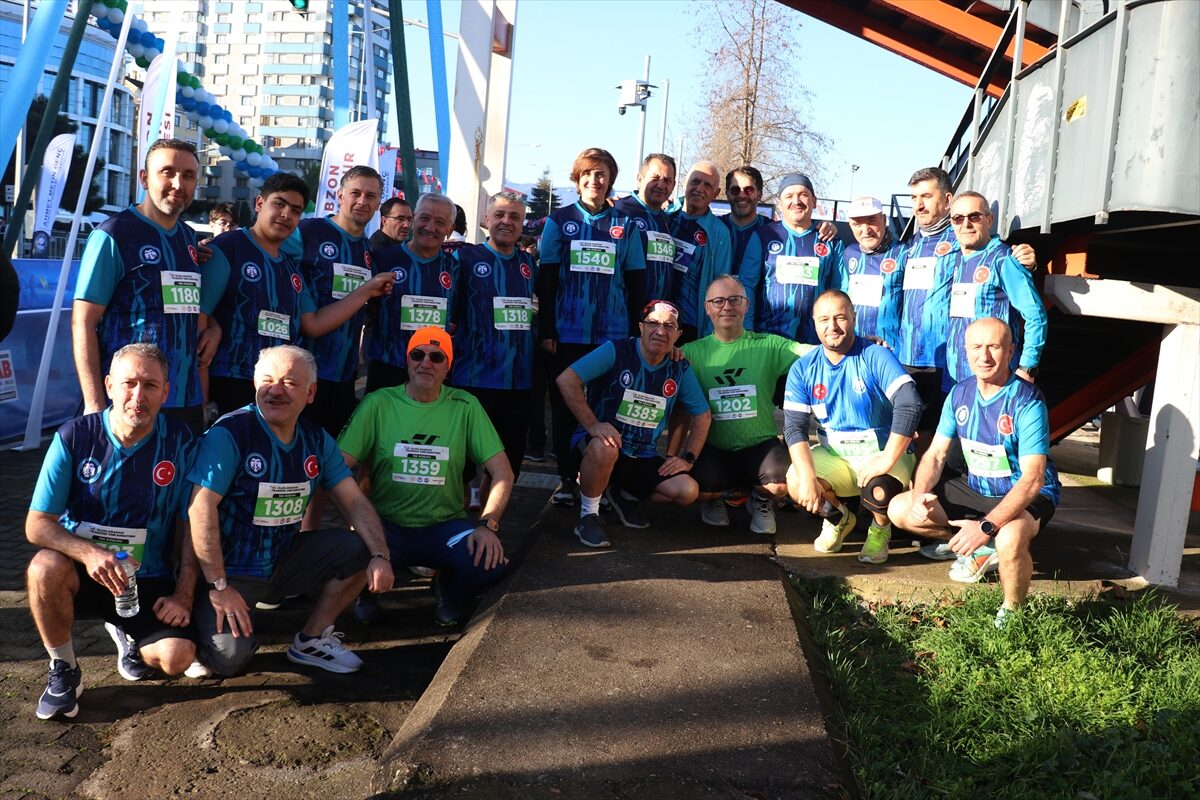 - Trabzonspor'un eski futbolcusu Mustafa Oruçoğlu:
"Trabzon'da koşmak benim için keyif.