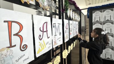 - İpekyolu İlçe Milli Eğitim Müdürü Harun Yeşilova:
- "Bütün okullarımıza