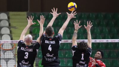 - Kuşgöz İzmir Vinç Akkuş Belediyespor: 0 - Halkbank: 3