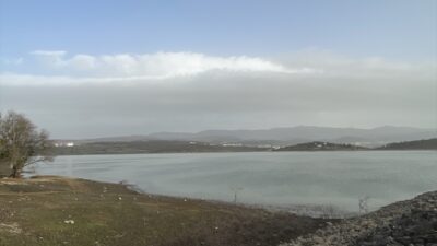 - Yeniçağa Gölü'nde doluluğun artmasıyla bir kısmı su altında kalan