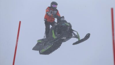 RİZE (AA) – Rize'nin Güneysu ilçesinde, "Yeşilay Dünya Kar Motosikleti