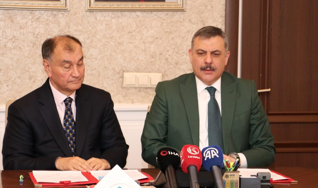 - Erzurum Valisi Mustafa Çiftçi:
- "Türkiye'nin 7 bölgesindeki gastronomi lisesinden